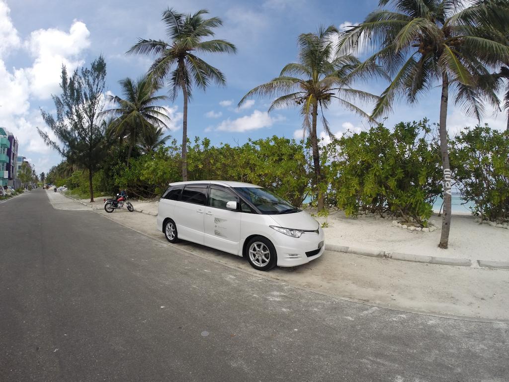Airport Beach Hotel Hulhumale Bagian luar foto