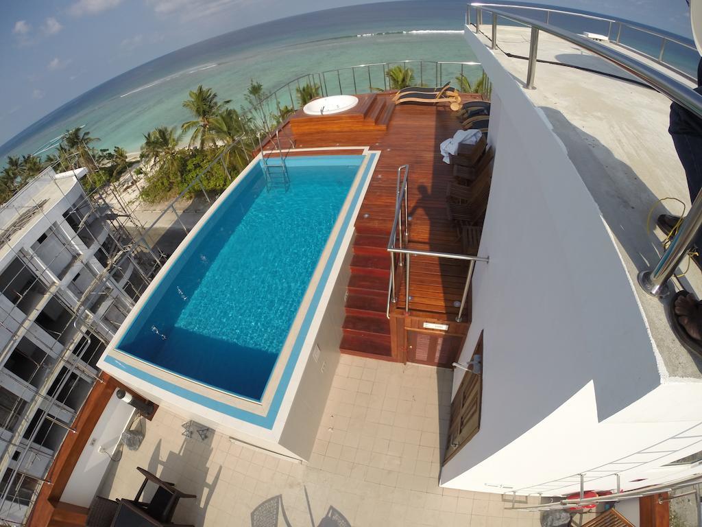 Airport Beach Hotel Hulhumale Bagian luar foto