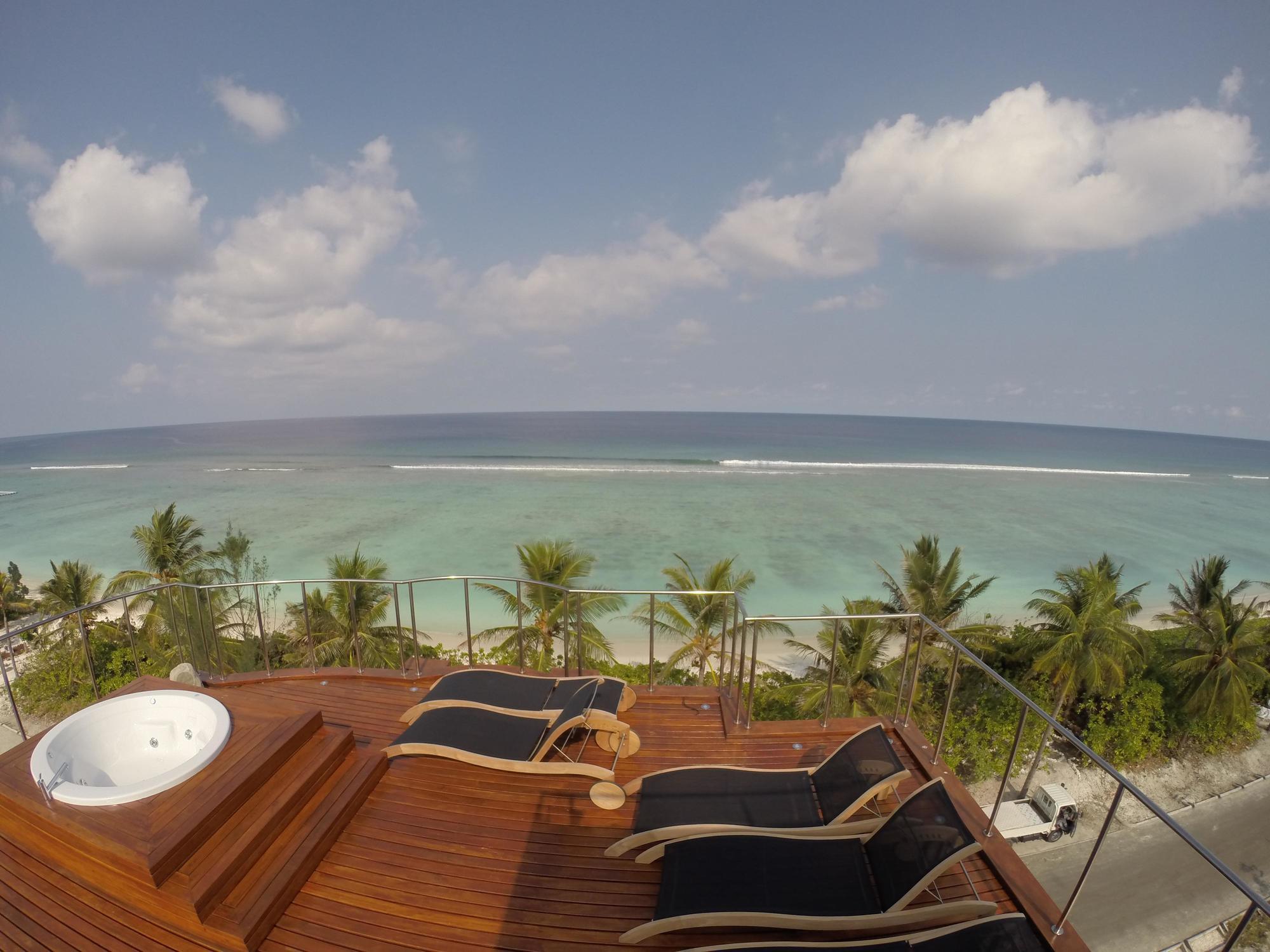 Airport Beach Hotel Hulhumale Bagian luar foto