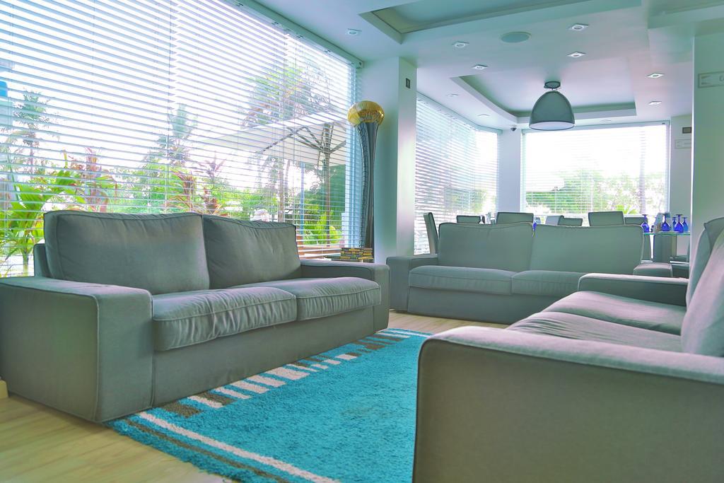 Airport Beach Hotel Hulhumale Bagian luar foto