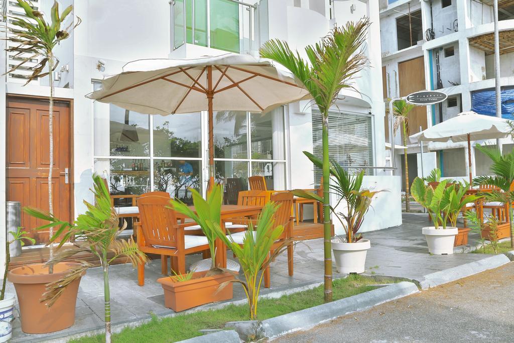 Airport Beach Hotel Hulhumale Bagian luar foto