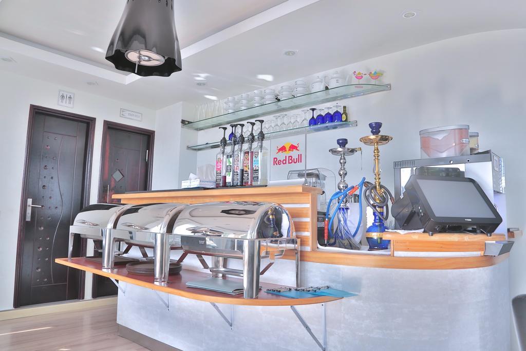 Airport Beach Hotel Hulhumale Bagian luar foto