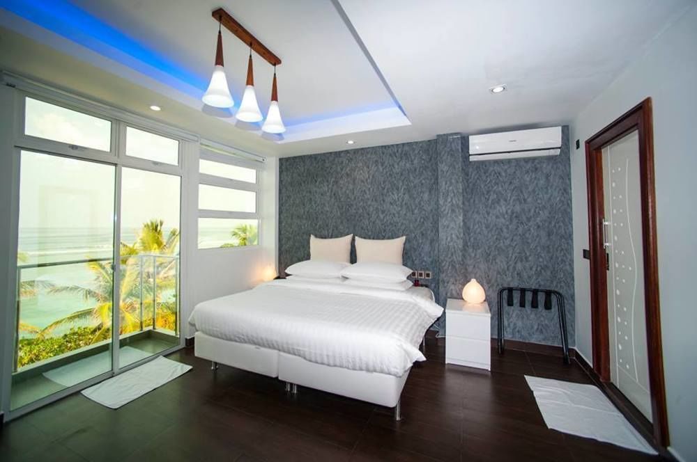 Airport Beach Hotel Hulhumale Bagian luar foto