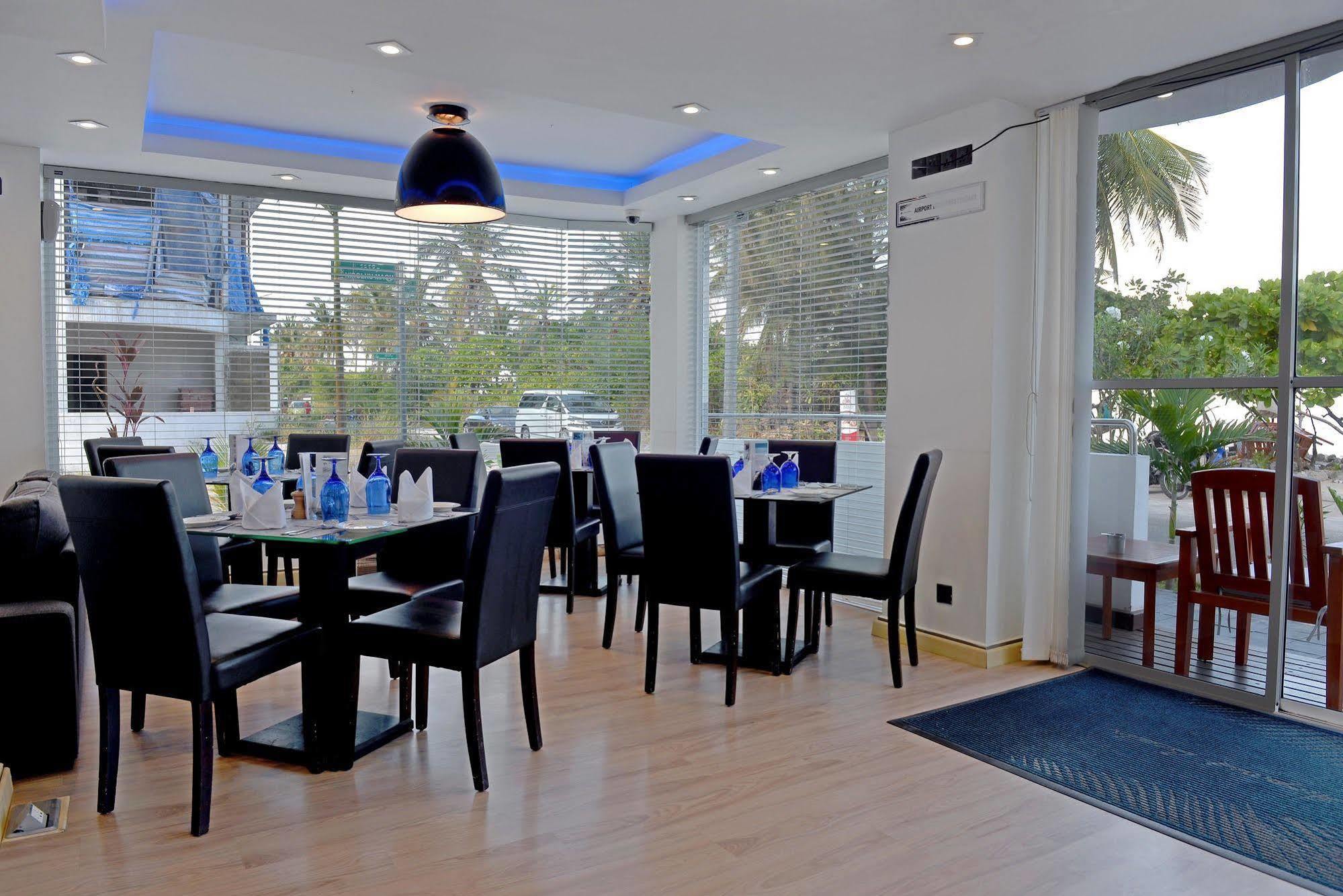 Airport Beach Hotel Hulhumale Bagian luar foto