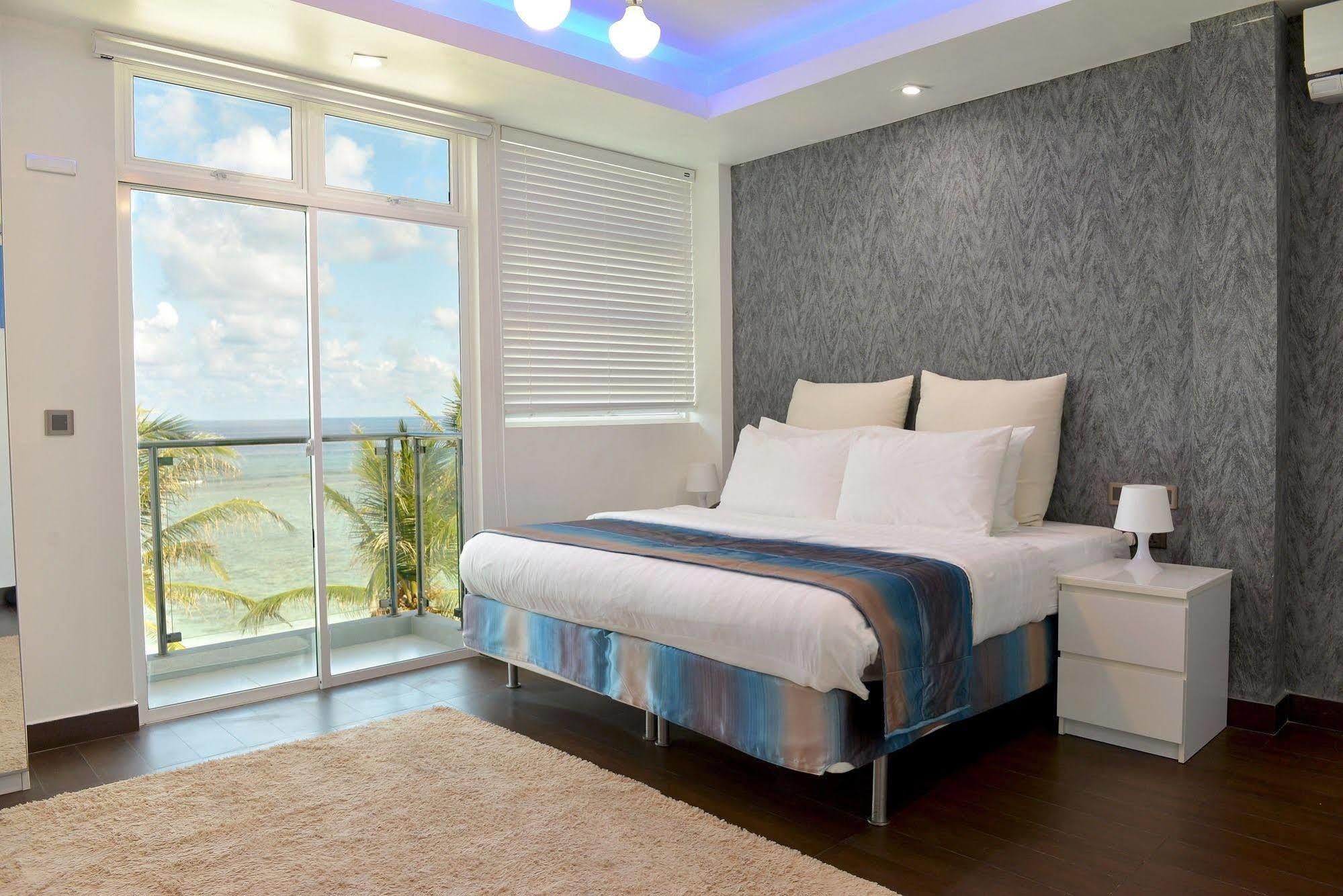Airport Beach Hotel Hulhumale Bagian luar foto